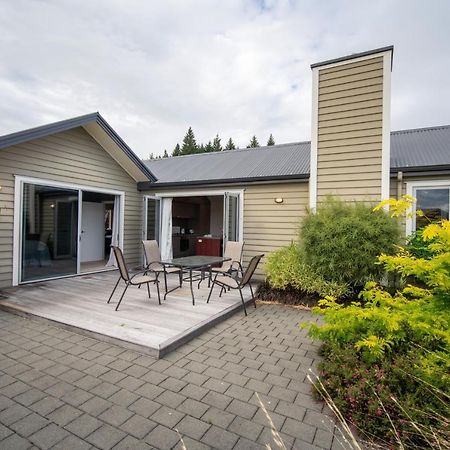 Southland Sounds - Te Anau Holiday Home エクステリア 写真