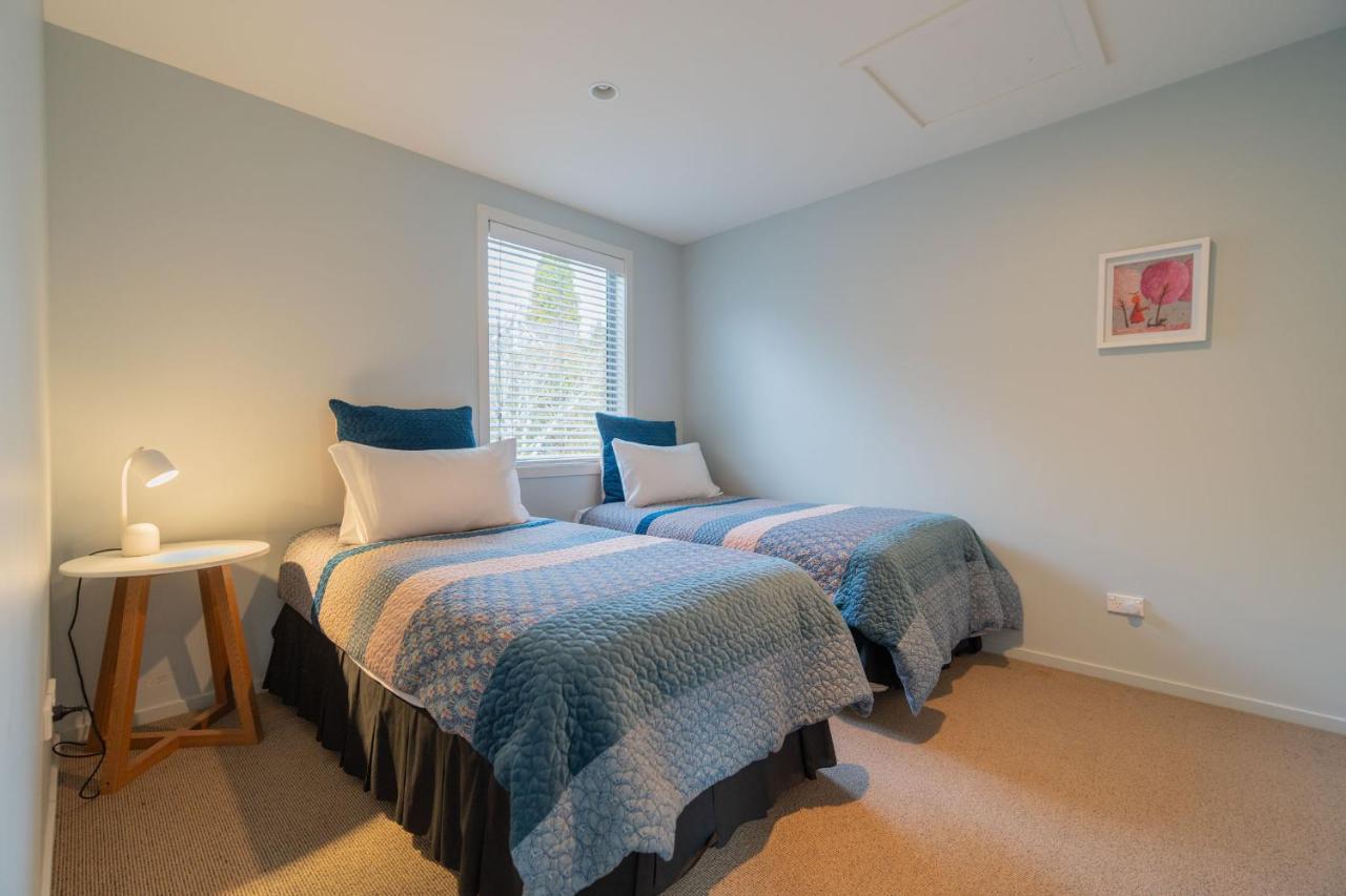 Southland Sounds - Te Anau Holiday Home エクステリア 写真