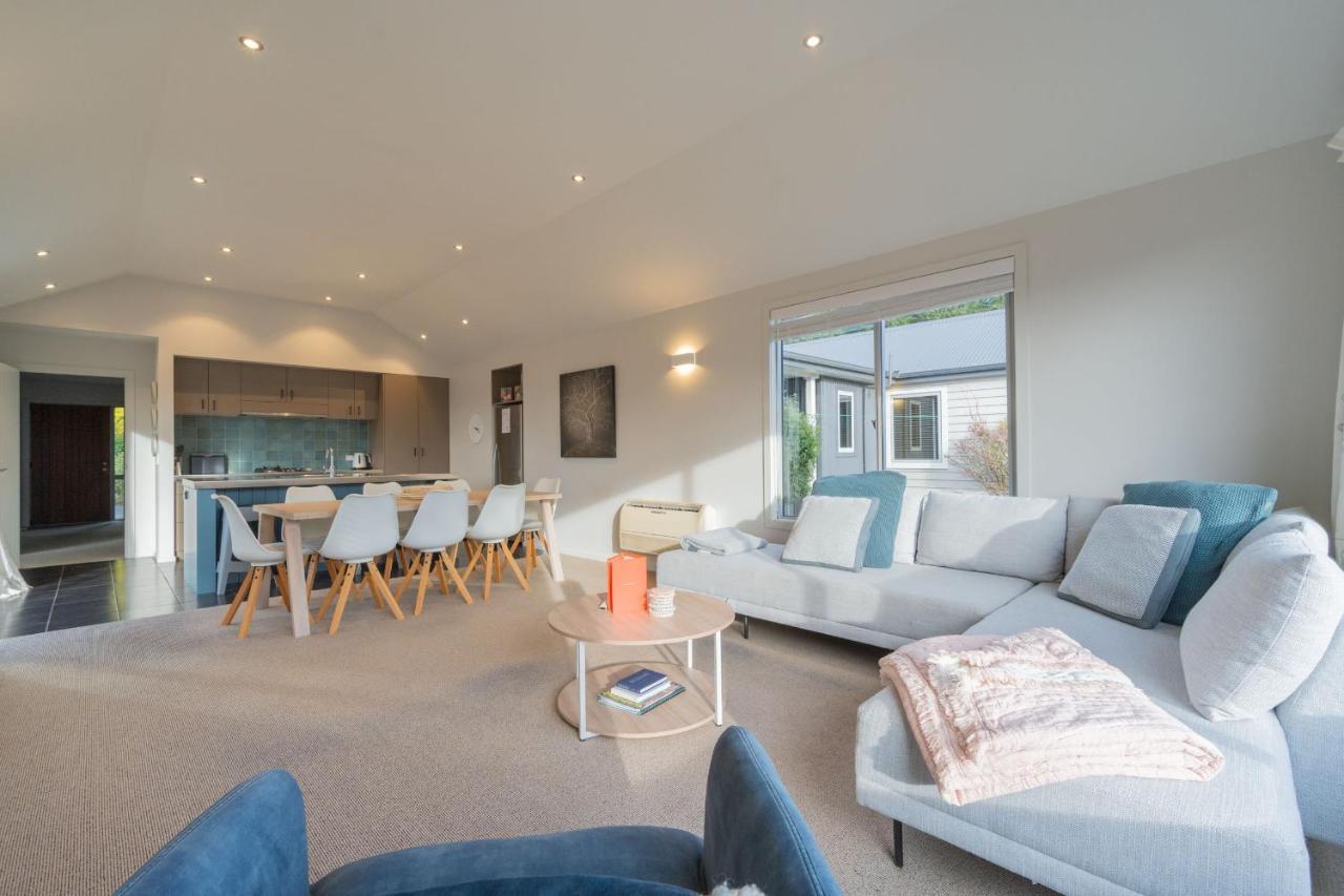 Southland Sounds - Te Anau Holiday Home エクステリア 写真