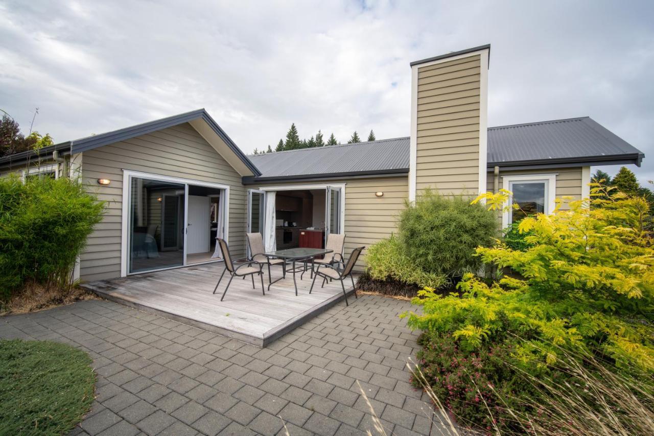 Southland Sounds - Te Anau Holiday Home エクステリア 写真