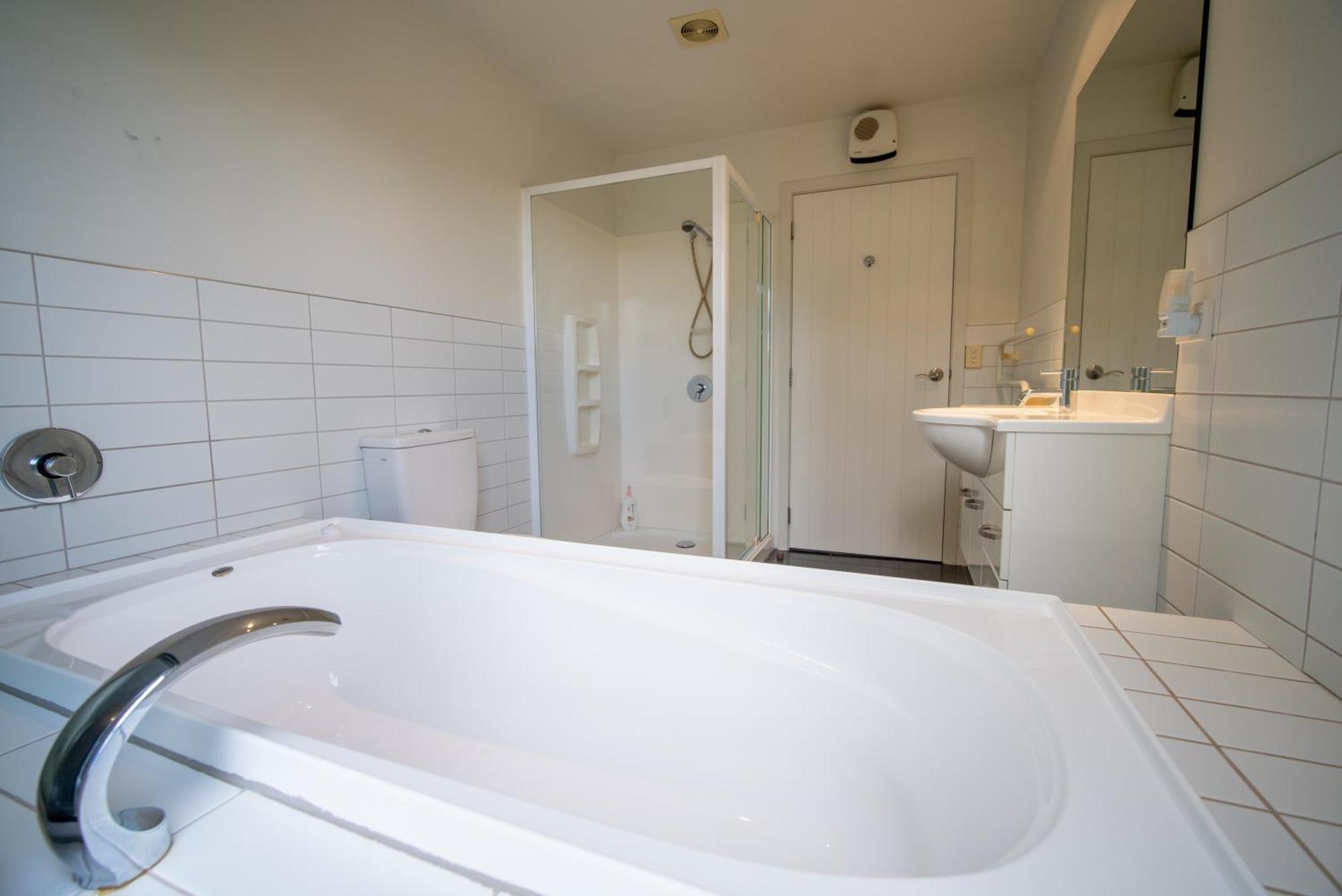 Southland Sounds - Te Anau Holiday Home エクステリア 写真