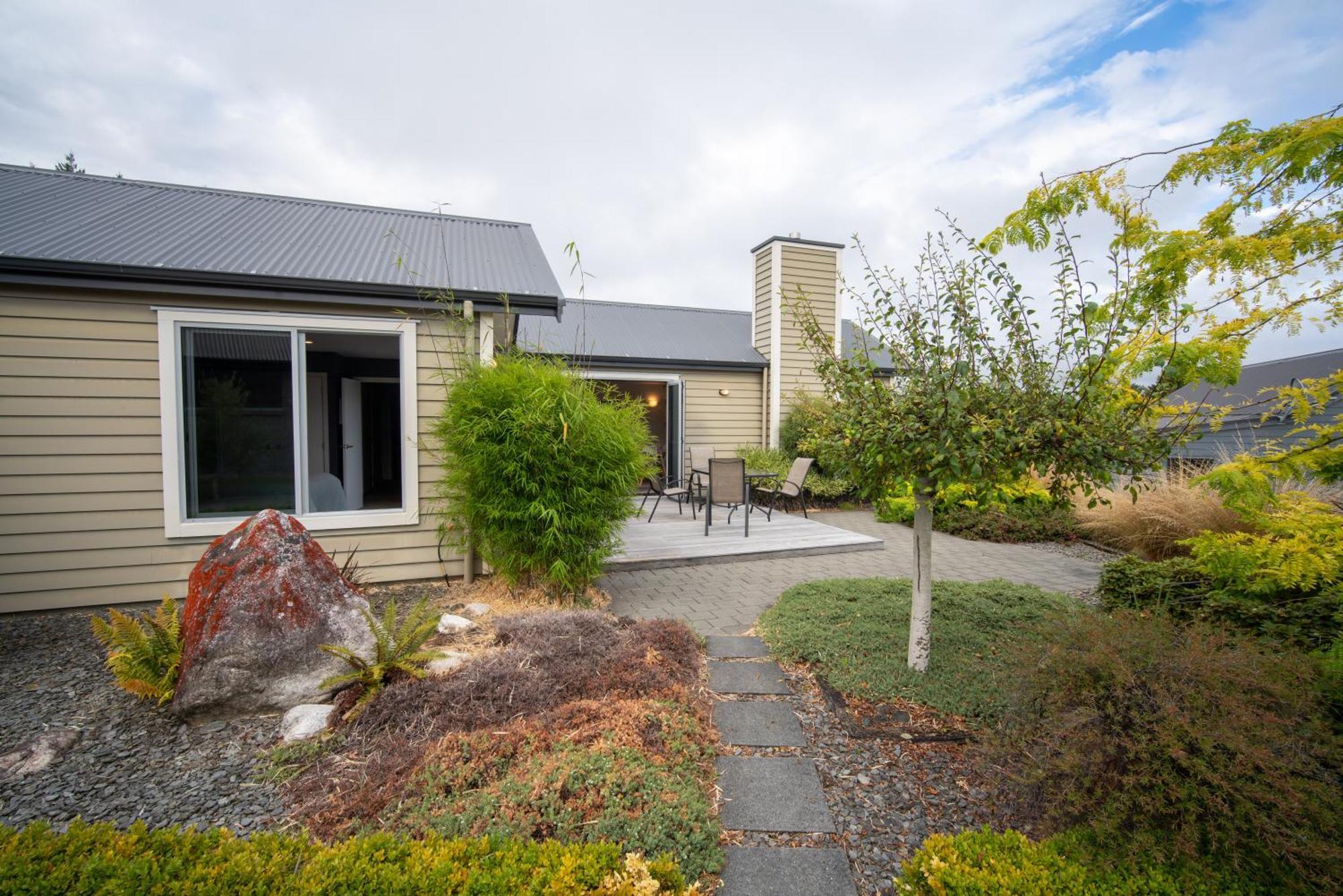 Southland Sounds - Te Anau Holiday Home エクステリア 写真
